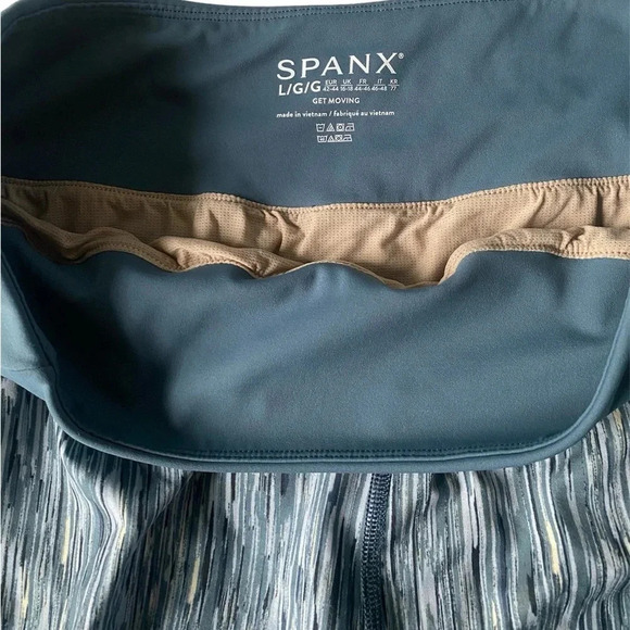 Spanx The Get Moving Exercise Short 4” Women’s Size Large Blue Brushstroke - Picture 5 of 8